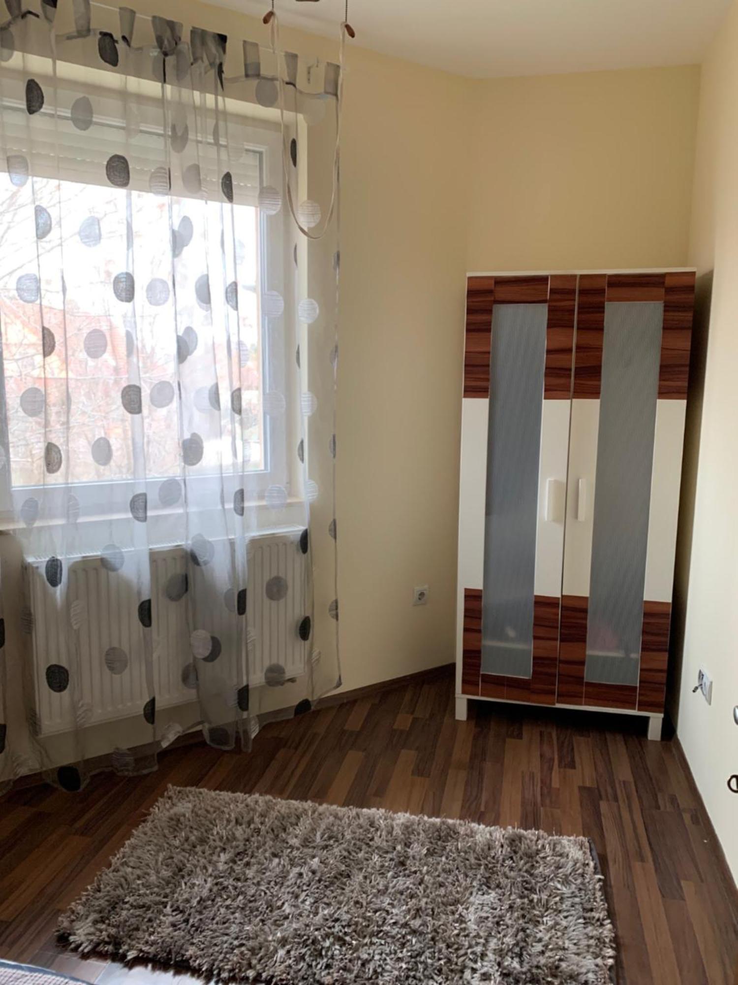 Airport Road/Repter Koezeli Haz Privat Parkoloval Apartment Budapest Bagian luar foto
