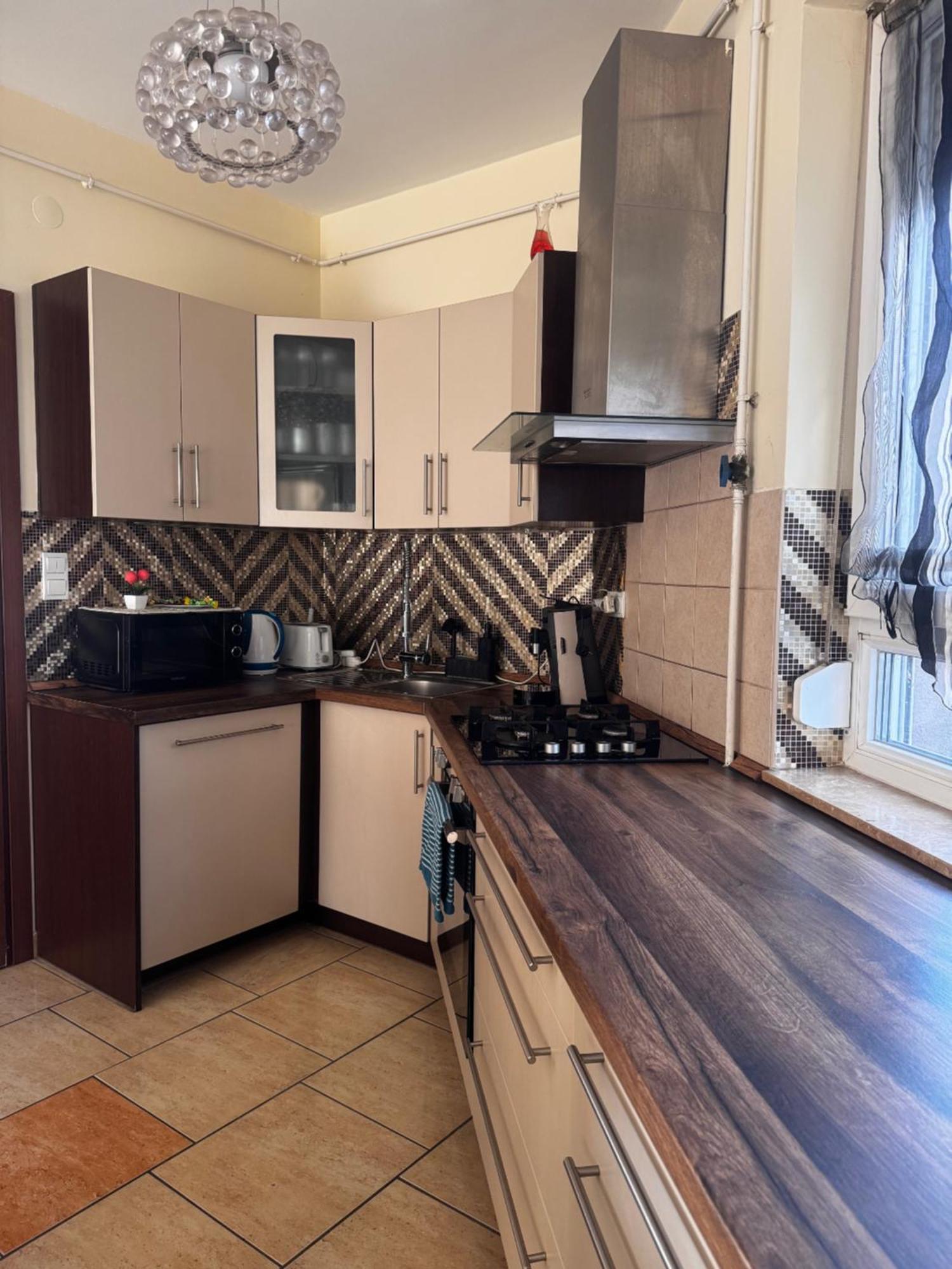 Airport Road/Repter Koezeli Haz Privat Parkoloval Apartment Budapest Bagian luar foto